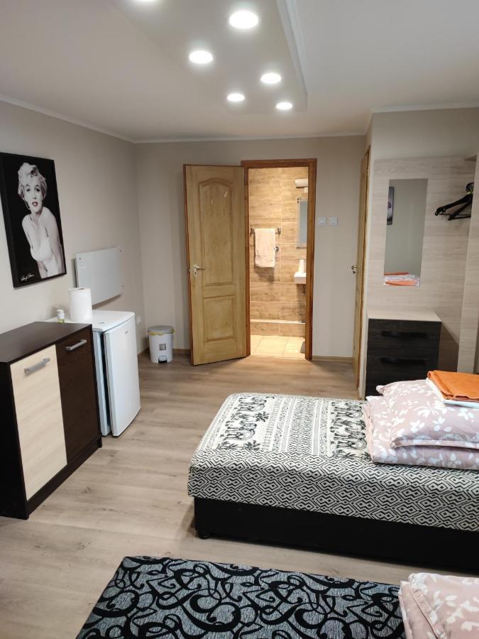 Havanna Etterem Es Vendeghaz Hotel Putnok Ngoại thất bức ảnh