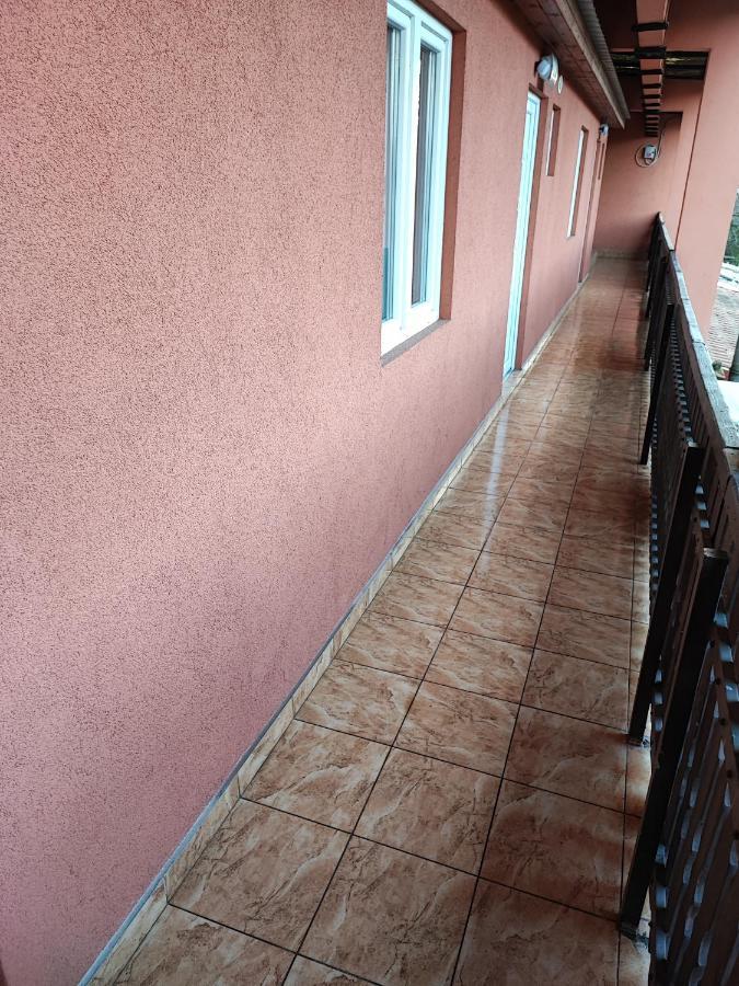 Havanna Etterem Es Vendeghaz Hotel Putnok Ngoại thất bức ảnh