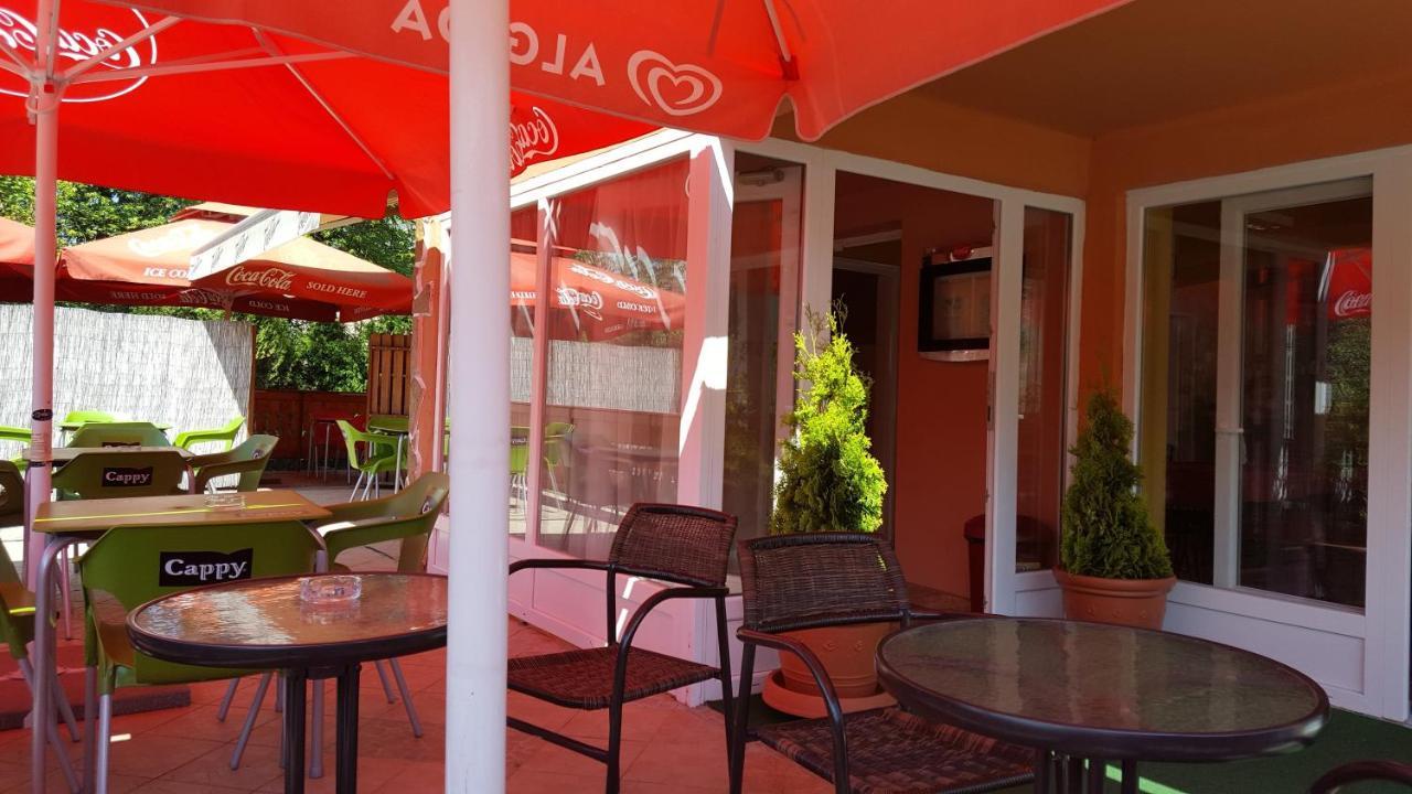 Havanna Etterem Es Vendeghaz Hotel Putnok Ngoại thất bức ảnh